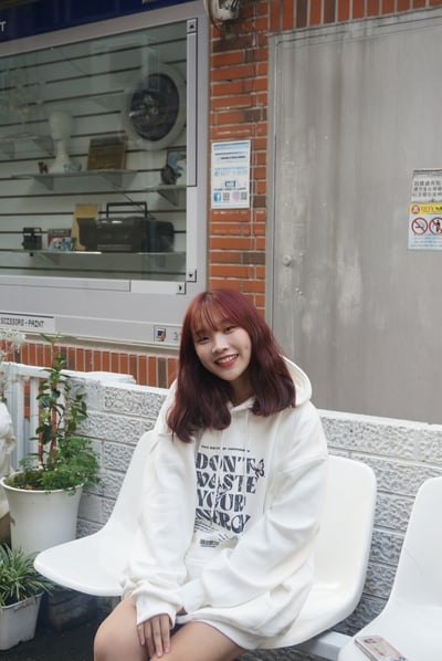 【現貨】刷舊蝴蝶牛奶絨帽T3