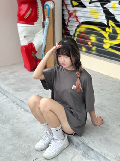 【滿足包色控現貨】滿版漢堡堡短T1