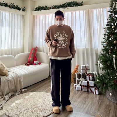 【現貨】AMERICAN 刷毛大學T4