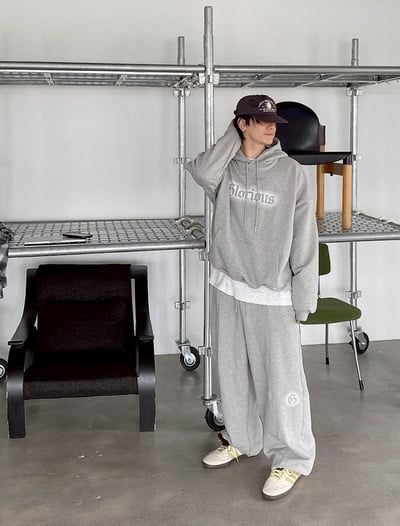 【現貨】哥德字噴漆印花帽T3