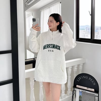 【現貨】MERRIMACK半高領拉鏈刺繡大學T6