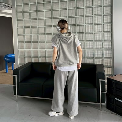 【現貨】高磅數高質感素面連帽拉鍊背心外套7