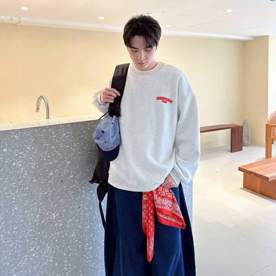 【現貨】UNIFORM男孩背影大學T7