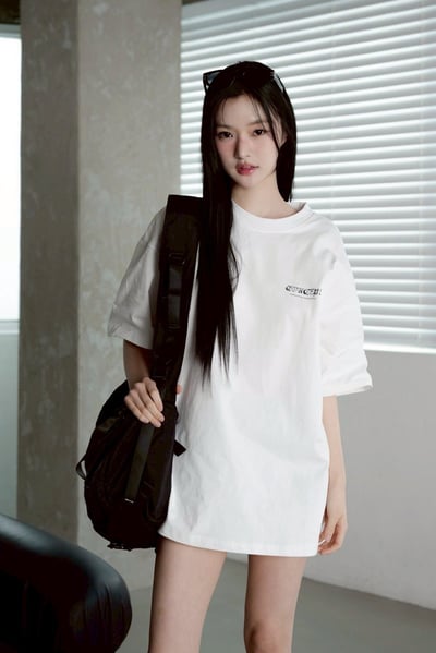 【現貨】迷彩哥德字印花短T9