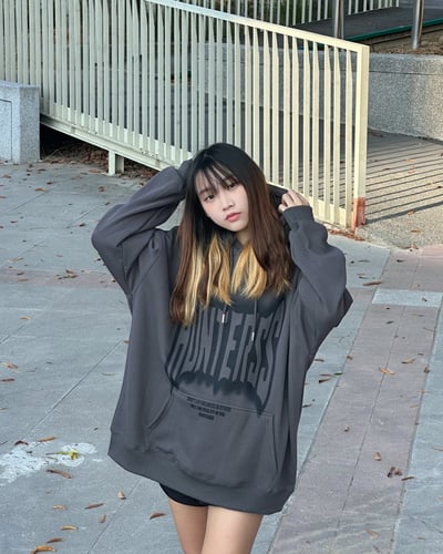 【現貨】幻影字母牛奶絨帽T9