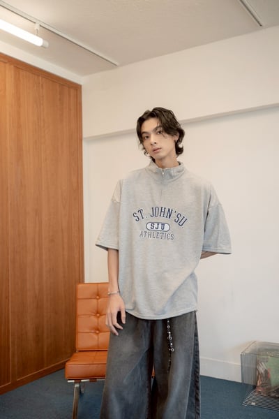 SJU字母立領拉鍊短T6