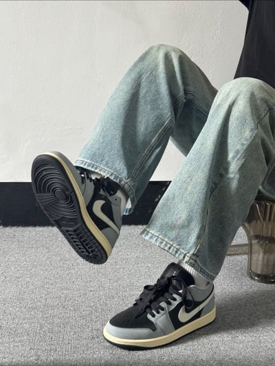 【爆款|現貨!】AIR JORDAN 1 LOW AJ1 深煙灰 灰黑 休閒鞋 男鞋｜HQ2010-0121