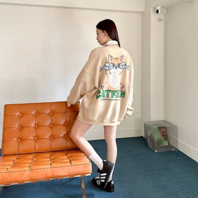 【現貨】catfish塗鴉感大學T5