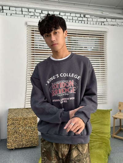 【現貨】倫敦橋印花大學T6