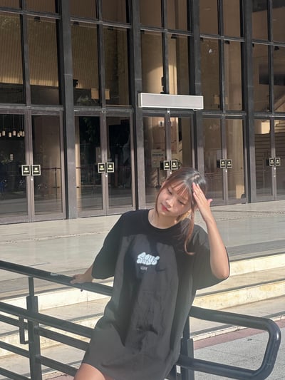 【現貨】胖胖手指英文短T10