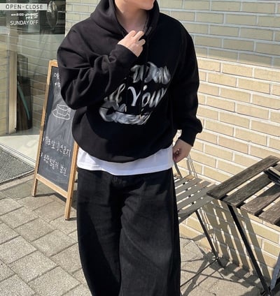 【現貨】動態模糊英字帽T1