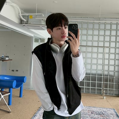 【現貨】高磅數高質感素面連帽拉鍊背心外套16