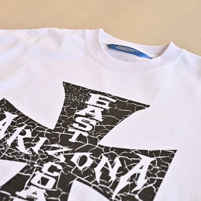 Arizona裂紋十字架印花短T9