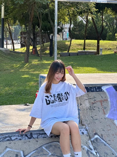 【現貨】城市爆裂英文字短T16