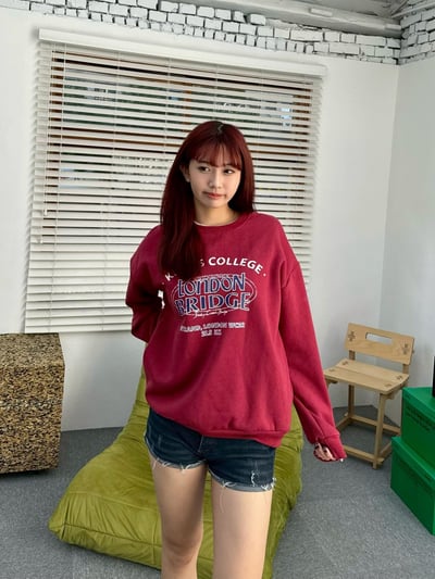 【現貨】倫敦橋印花大學T7