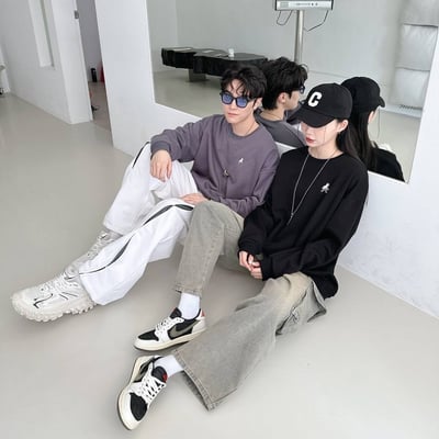 【現貨】刺繡滑板小人大學T7