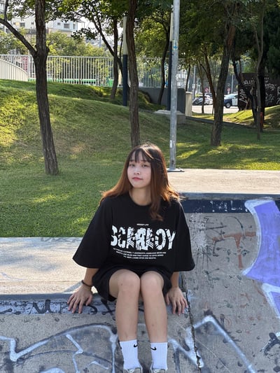 【現貨】城市爆裂英文字短T1