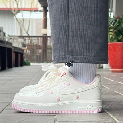 【情人節限定 限量現貨!!!】NIKE AIR FORCE 1 'Valentine's Day'白粉｜HV5992-1116