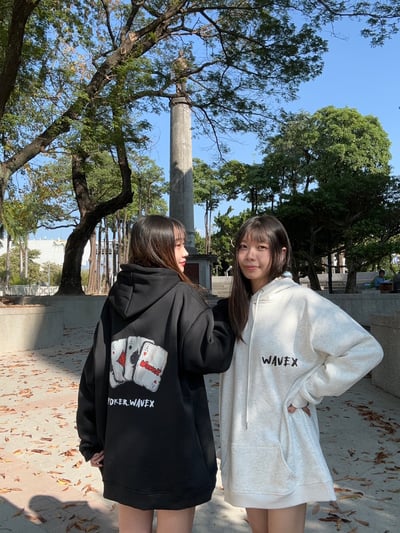 【爆款預告大成功!!包色神款】撲克牌謎局牛奶絨帽T13