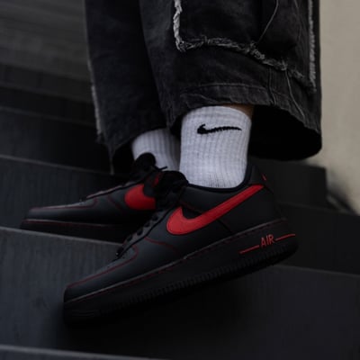 【全新爆款🔥預購】NIKE AIR FORCE 1 黑紅 反車線 男款｜HQ2037-0055