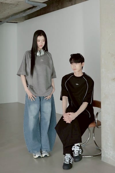 【現貨】銀膠圖標織帶麂皮短T4