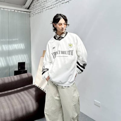 【現貨】VIBRANT BREATH美式復古V領大學T7