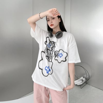 【現貨】小花噴漆印花短T6