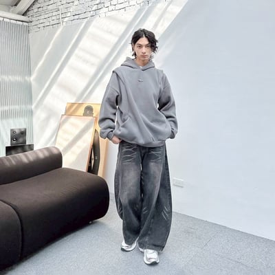 【現貨】金屬感解構剪裁帽T6