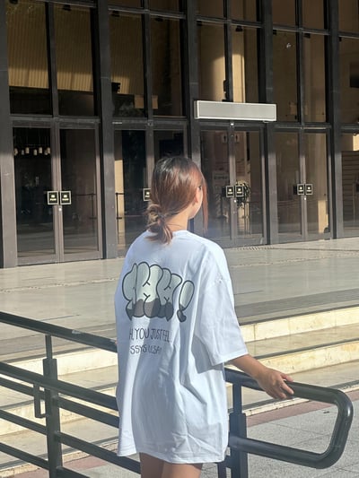 【現貨】胖胖手指英文短T1