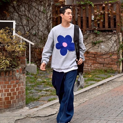 【現貨】毛巾繡花朵大學T4