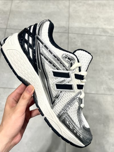 【爆款！預訂】New Balance NB 1906R IU同款 復古Y2K 奶油黑銀｜M1906RER7