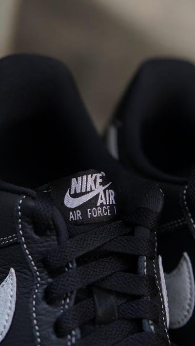 【挑戰最低價!現貨速發】NIKE AIR FORCE 1 黑魂白縫線All black｜HQ2037-00616