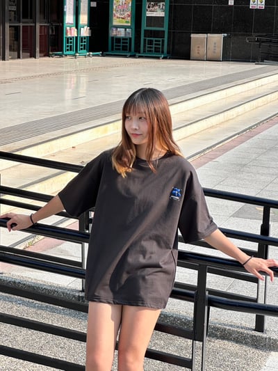 【現貨】刺繡對焦框花朵印花短T10