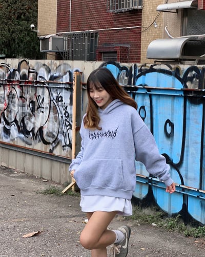 【現貨】CROSSMEDIA 街頭刺繡抓痕短寬帽T7