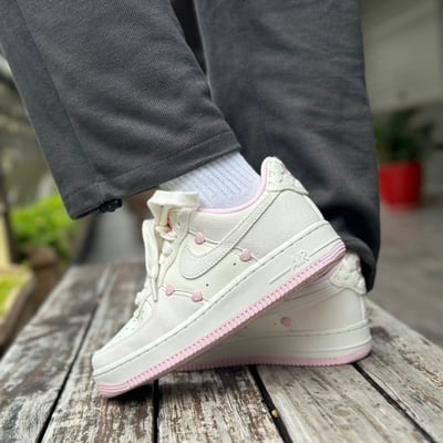 【情人節限定 限量現貨!!!】NIKE AIR FORCE 1 'Valentine's Day'白粉｜HV5992-1111