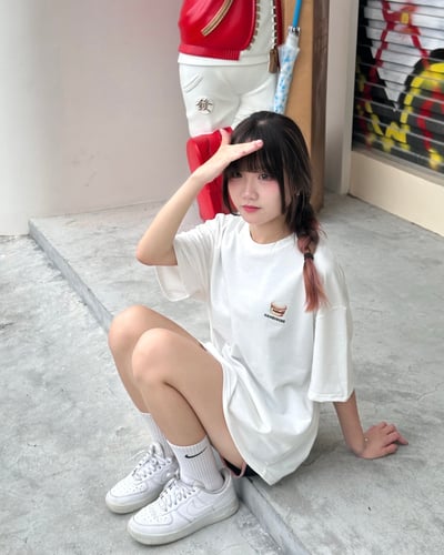 【滿足包色控現貨】滿版漢堡堡短T3