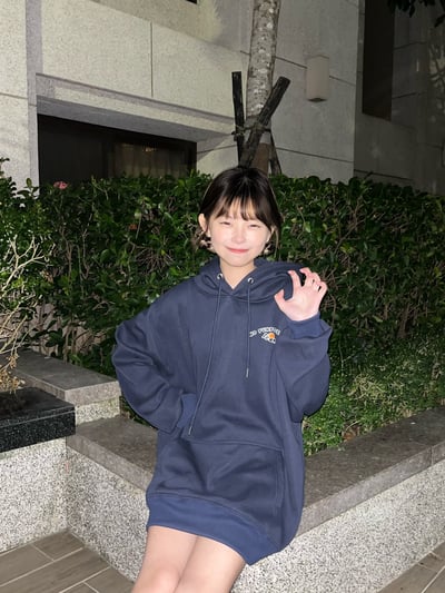 【現貨】日出山脈牛奶絨帽T8