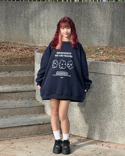 【仙女必帶款!!!】超Q小花牛奶絨大學T5