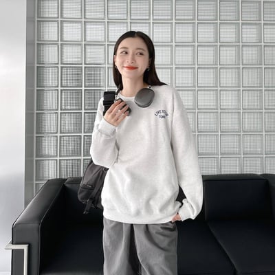 【現貨】STAYALONE看書男孩大學T11