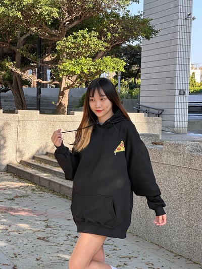 【小編大愛款現貨】酷萌外星人吃披薩牛奶絨帽T7