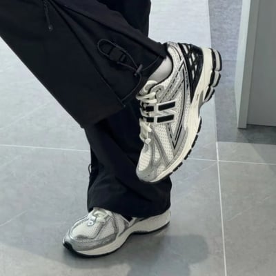 【爆款！預訂】New Balance NB 1906R IU同款 復古Y2K 奶油黑銀｜M1906RER1