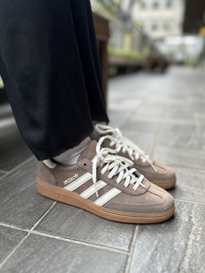 【爆款現貨】ADIDAS HANDBALL SPEZIAL 摩卡咖啡棕 可可大地色 焦糖底 復古 女鞋｜IF64905