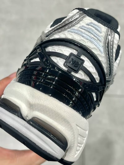 【爆款！預訂】New Balance NB 1906R IU同款 復古Y2K 奶油黑銀｜M1906RER4