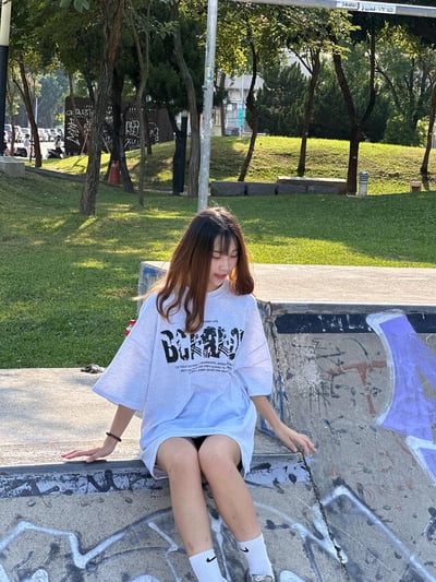 【現貨】城市爆裂英文字短T3