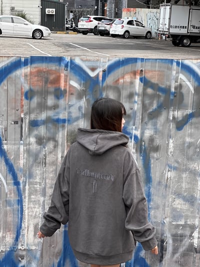 【現貨】十字星芒刺繡麂皮帽T7