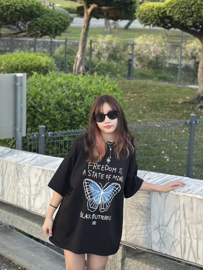 【現貨】幻影噴墨蝴蝶短T3