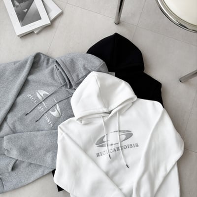 【廠商斷貨最後機會】發泡英字科技感銀漆帽T6