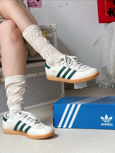 【國外折扣預購】Adidas Originals Stadt 白綠色 奶油白 皮革 焦糖底 復古 德訓鞋｜JR83114
