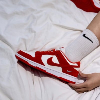 【這紅一眼入魂!!!】NIKE W DUNK LOW 車厘子紅 紅白 櫻桃紅 小銀勾 女鞋｜IO4244-1038