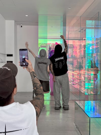 【潮流必拿現貨】街頭Y2K個性連帽短寬背心7